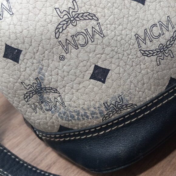 Vtg. MCM Drawstring Viestos Bucket Bag NAVY WHITE C7594 - Picture 11 of 16